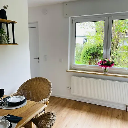 Tiny House - Terrasse - Garten - Wlan - Netflix - Ebikes - Parkmoeglichkeiten Apartment