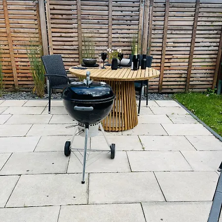 Tiny House - Terrasse - Garten - Wlan - Netflix - Ebikes - Parkmoeglichkeiten