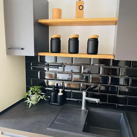 Tiny House - Terrasse - Garten - Wlan - Netflix - Ebikes - Parkmoeglichkeiten