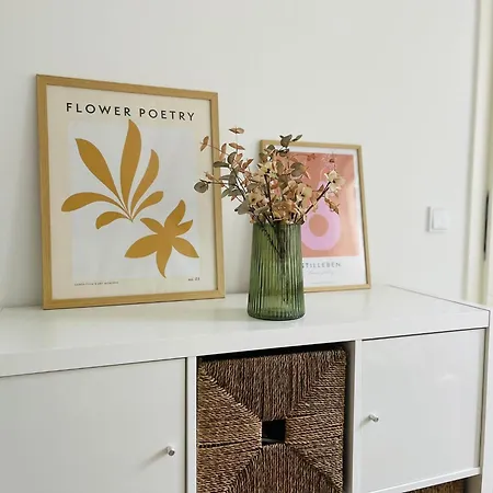 Apartment Tiny House - Terrasse - Garten - Wlan - Netflix - Ebikes - Parkmoeglichkeiten Taunusstein