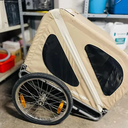 Apartment Tiny House - Terrasse - Garten - Wlan - Netflix - Ebikes - Parkmoeglichkeiten *