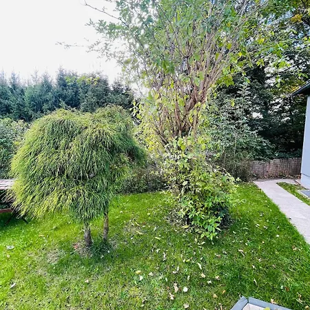 Tiny House - Terrasse - Garten - Wlan - Netflix - Ebikes - Parkmoeglichkeiten Apartment Taunusstein