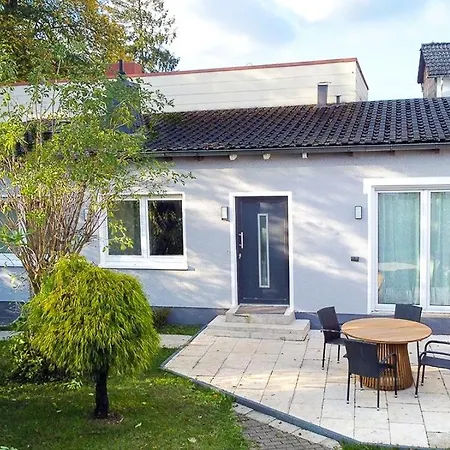 Tiny House - Terrasse - Garten - Wlan - Netflix - Ebikes - Parkmoeglichkeiten Apartment Taunusstein