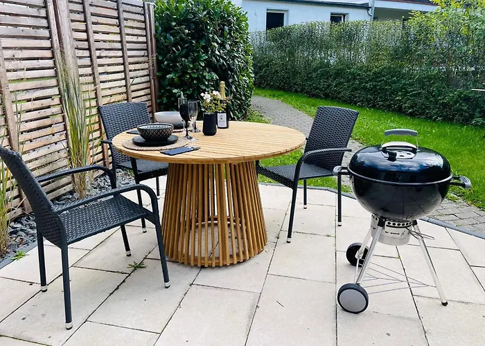 Tiny House - Terrasse - Garten - Wlan - Netflix - Ebikes - Parkmoeglichkeiten Taunusstein