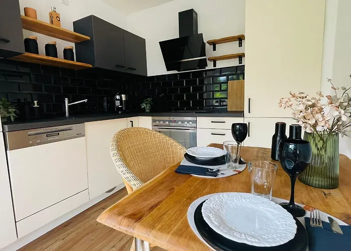 Tiny House - Terrasse - Garten - Wlan - Netflix - Ebikes - Parkmoeglichkeiten * Taunusstein